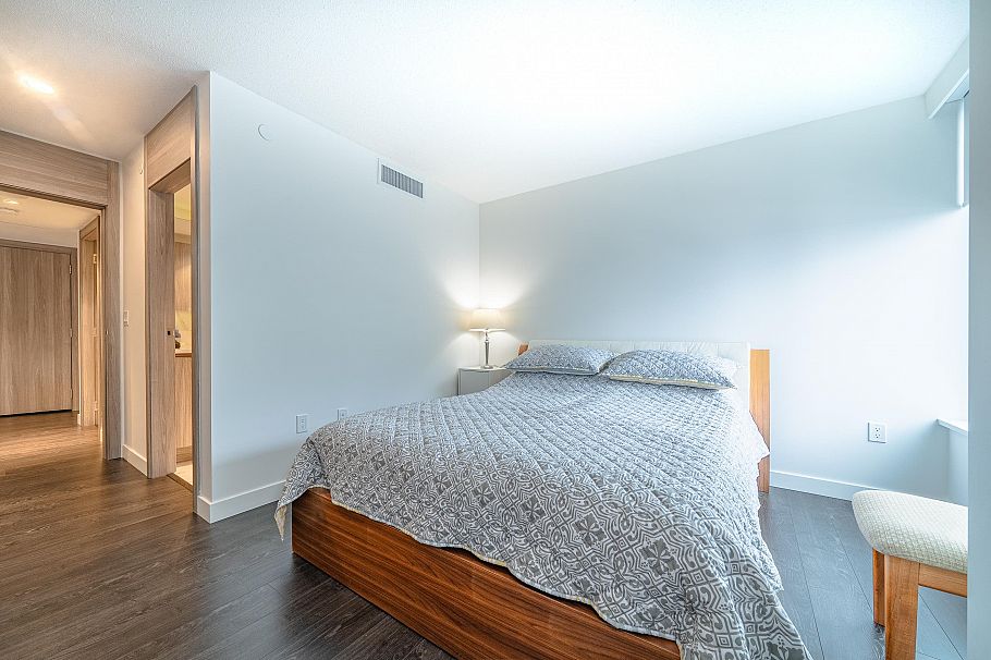 1082 8608 Hazelbridge Way Richmond, BC - 11