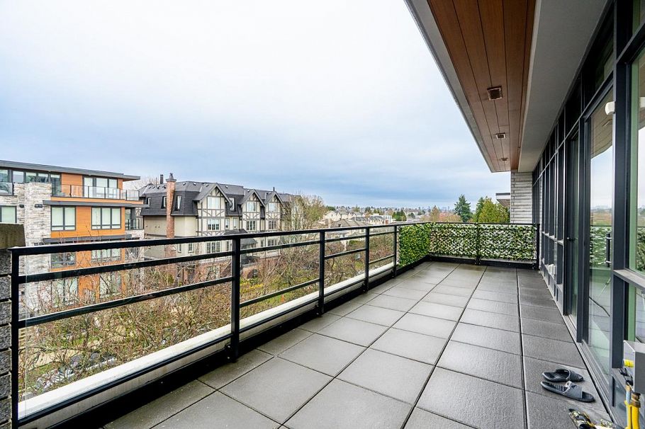 404 458 W 63rd Avenue Vancouver, BC - 3