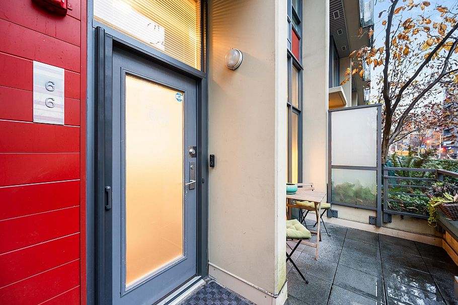 66 W 1st Avenue Vancouver, BC - 5