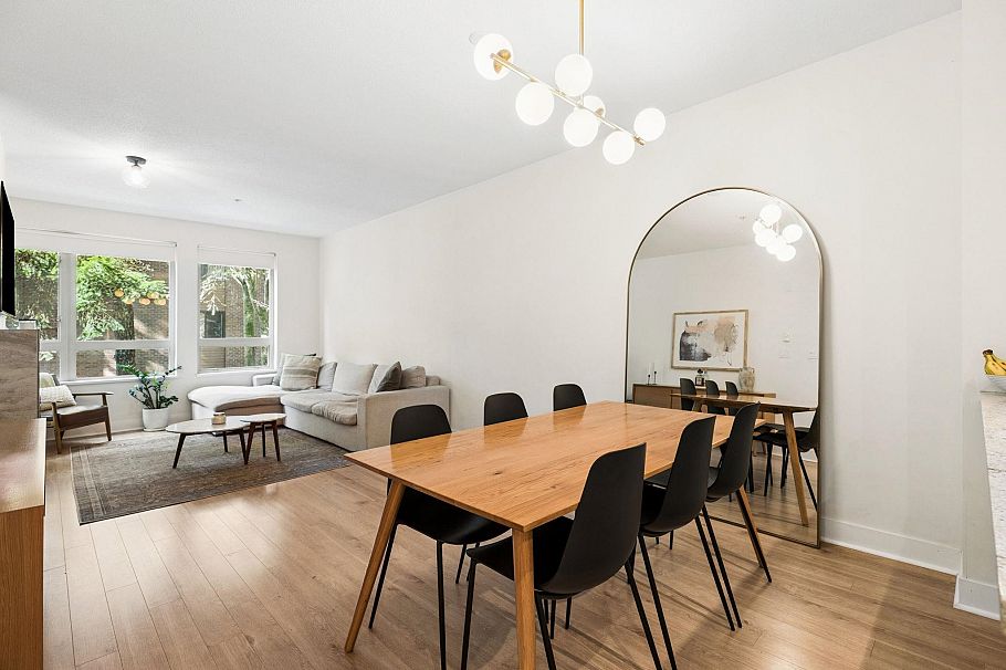 218 1111 E 27th Street North Vancouver, BC - 12