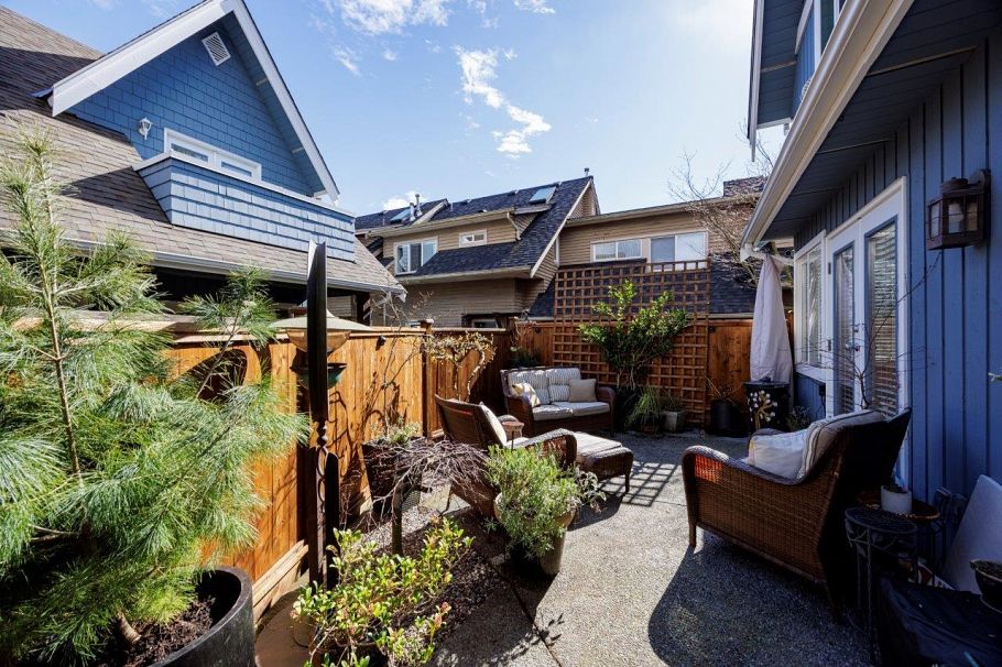 2530 Western Avenue North Vancouver, BC - 36