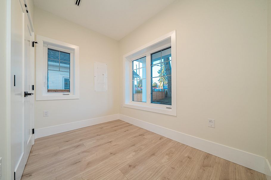 970 Park Drive Vancouver, BC - 6