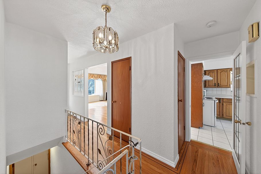 3571 E 46th Avenue Vancouver, BC - 12