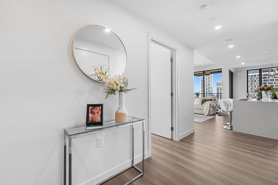 2108 5987 Wilson Avenue Burnaby, BC - 2