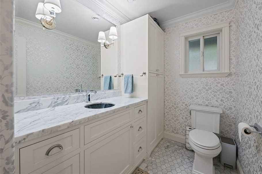 226 Wooddale Road North Vancouver, BC - 14