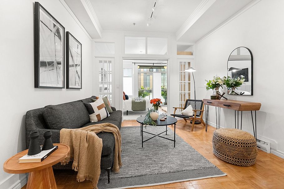 B5 238 E 10th Avenue Vancouver, BC - 1