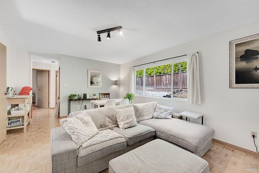 8607 Selkirk Street Vancouver, BC - 21