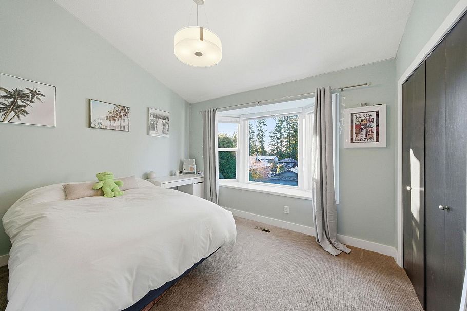 2023 Hill Drive North Vancouver, BC - 23