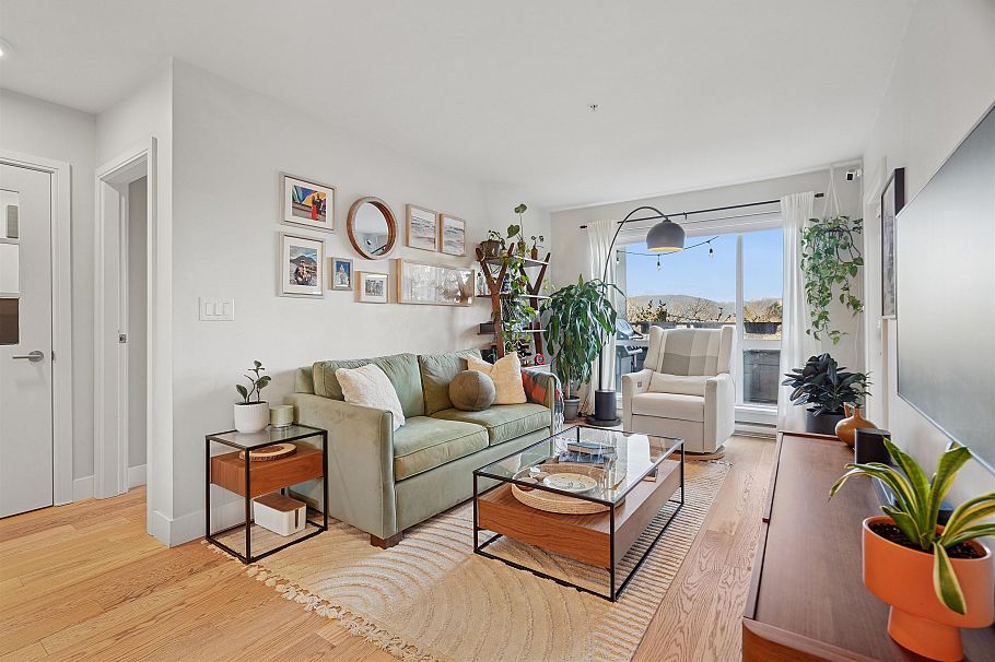 206 233 Kingsway Vancouver, BC - 6