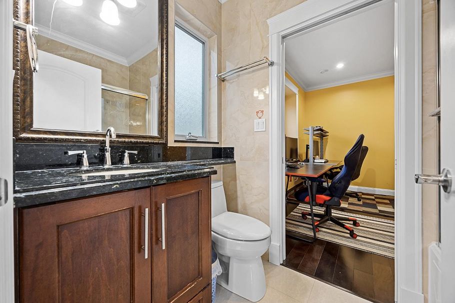 6830 Vivian Street Vancouver, BC - 21