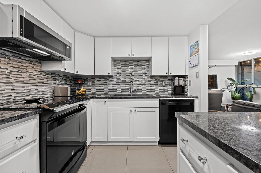 403 1159 Main Street Vancouver, BC - 16