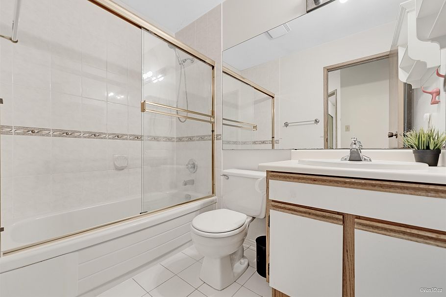 8607 Selkirk Street Vancouver, BC - 29