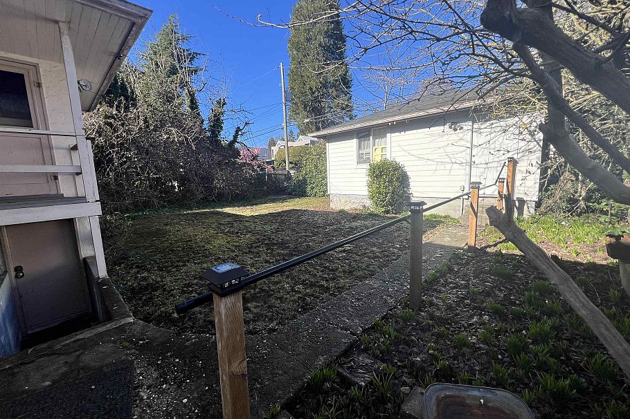 1315 W 58th Avenue Vancouver, BC - 8