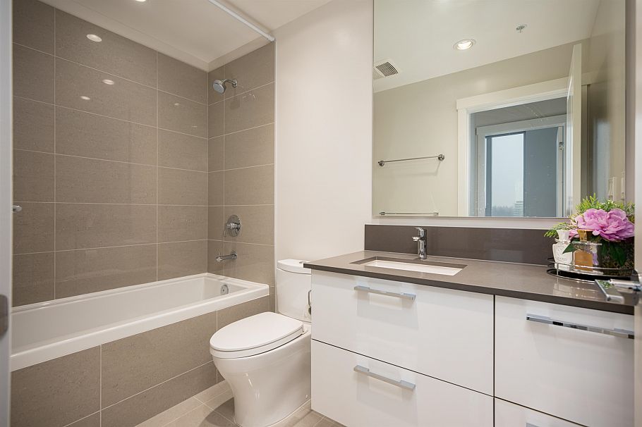 1309 3487 Binning Road Vancouver, BC - 26