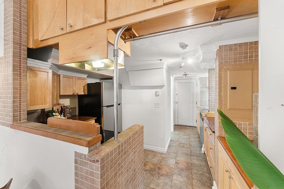 B5 238 E 10th Avenue Vancouver, BC - 25