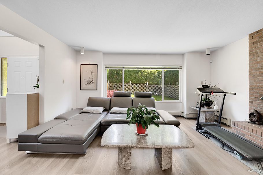 8607 Selkirk Street Vancouver, BC - 14