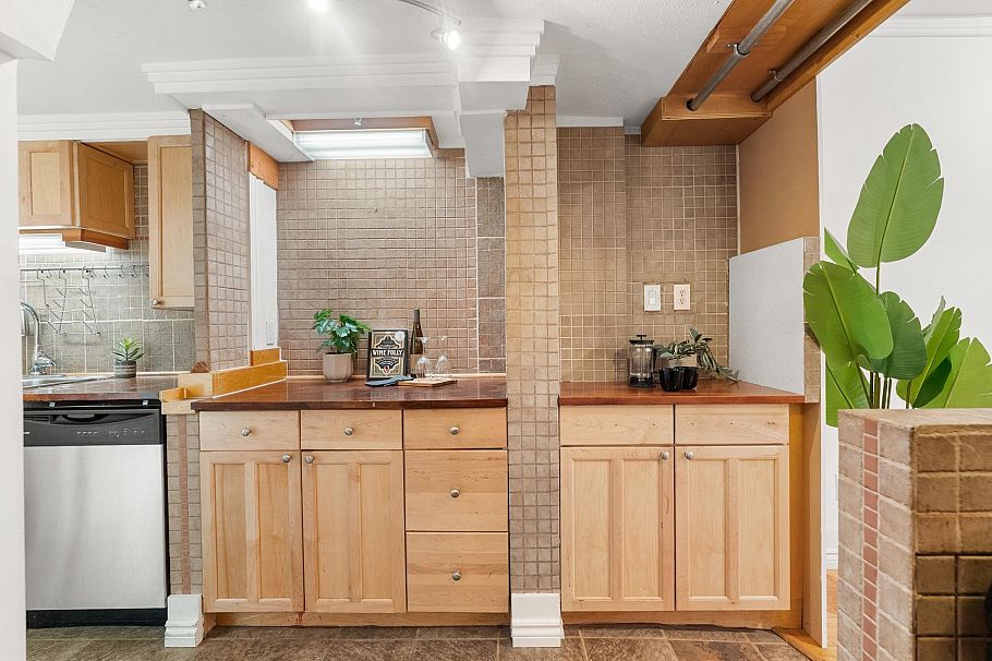 B5 238 E 10th Avenue Vancouver, BC - 18