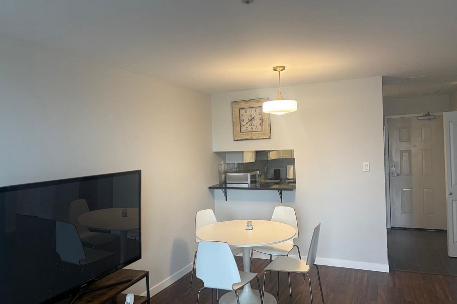 809 555 ABBOTT STREET, Vancouver BC V6B 6B9 Vancouver, BC - 8