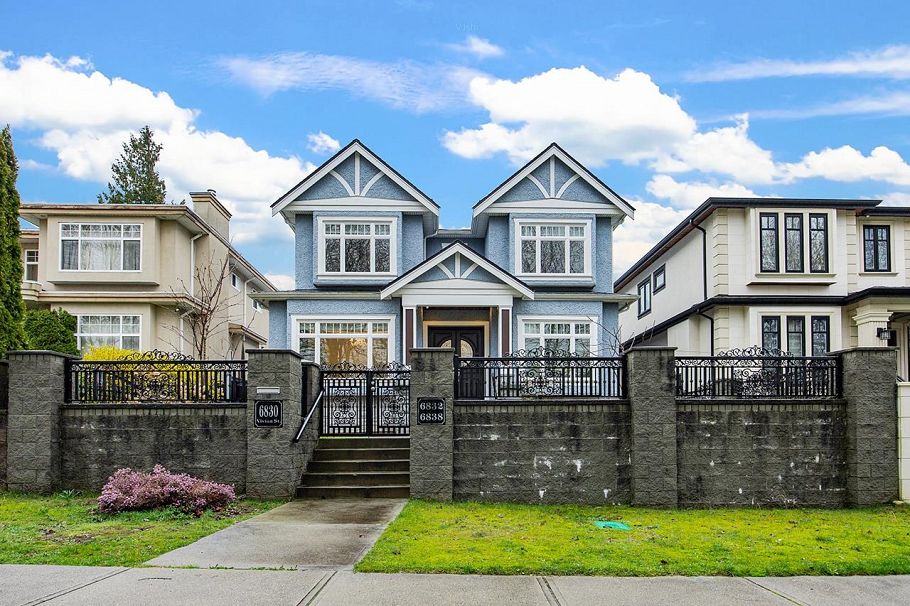 6830 Vivian Street Vancouver, BC - 2
