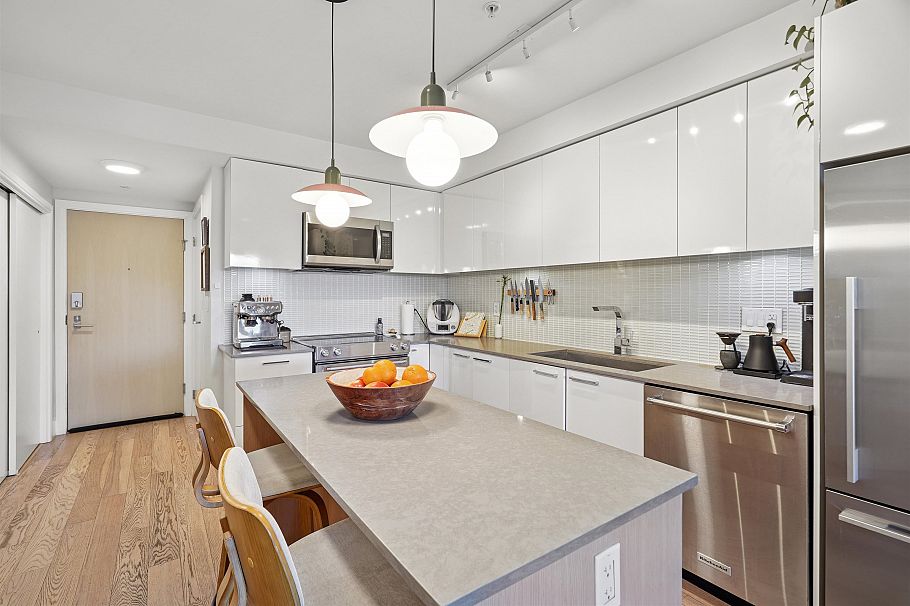 206 233 Kingsway Vancouver, BC - 5