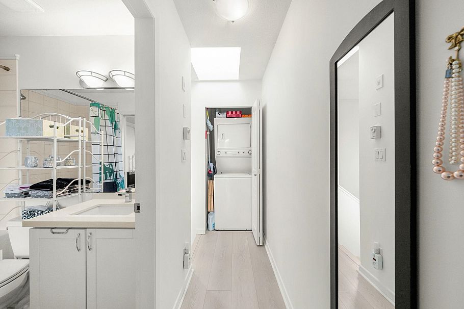 301 3727 W 10 Avenue Vancouver, BC - 13