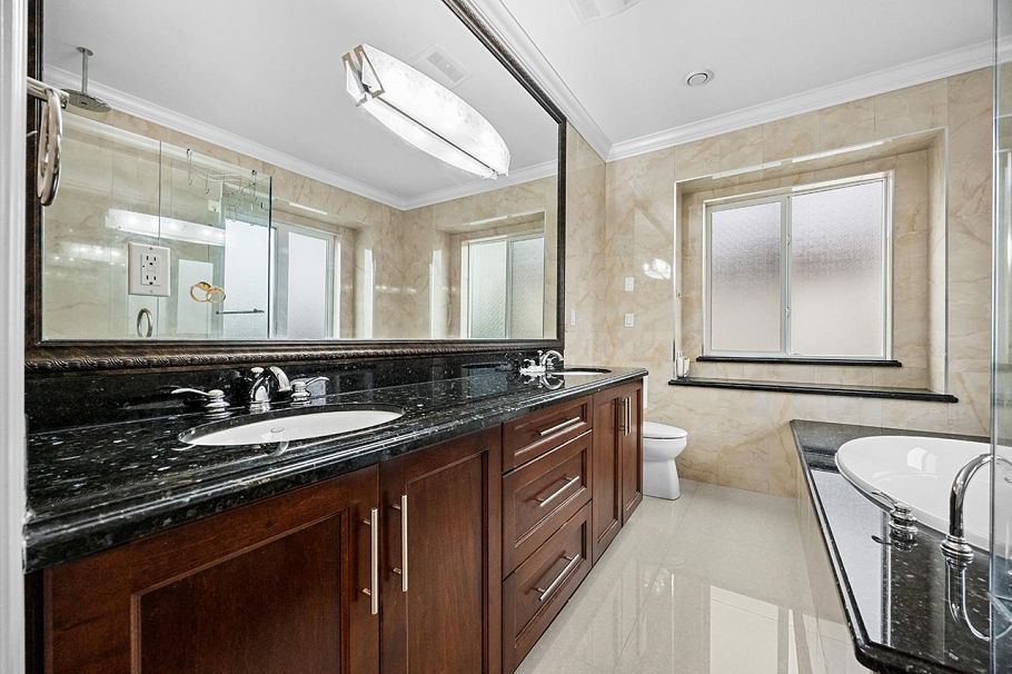 6830 Vivian Street Vancouver, BC - 16