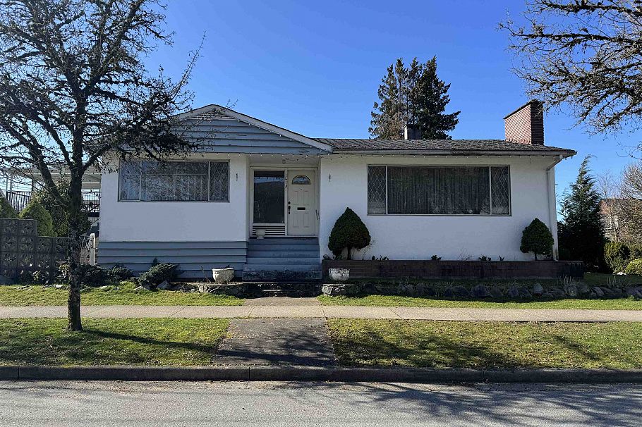 1415 Kaslo Street Vancouver, BC - 1