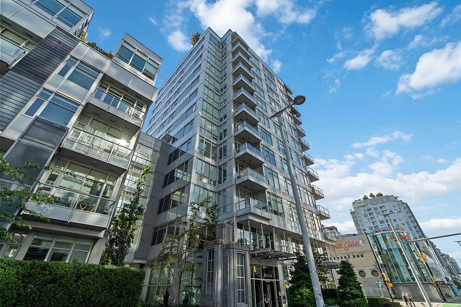 225 108 E 1st Avenue Vancouver, BC - 1