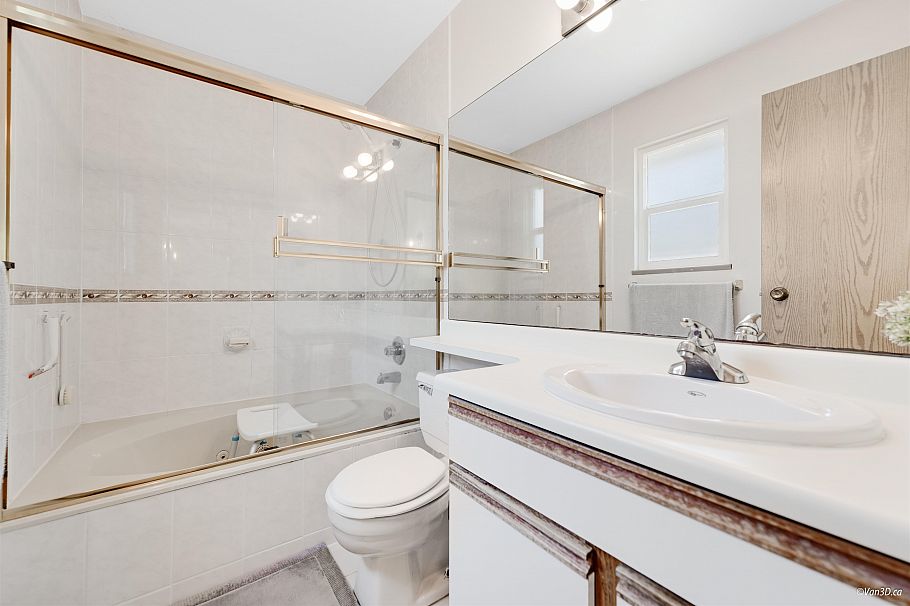 8607 Selkirk Street Vancouver, BC - 31