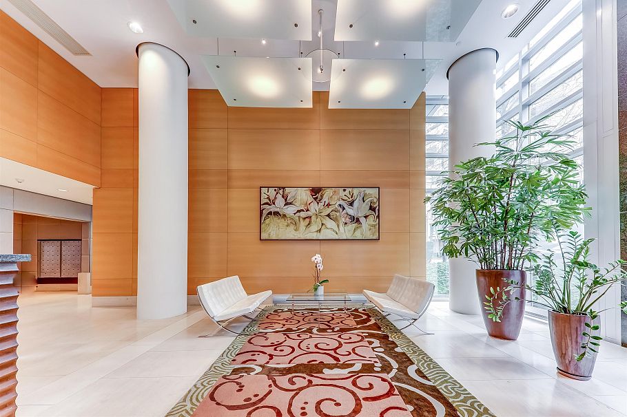 402 590 Nicola Street Vancouver, BC - 2