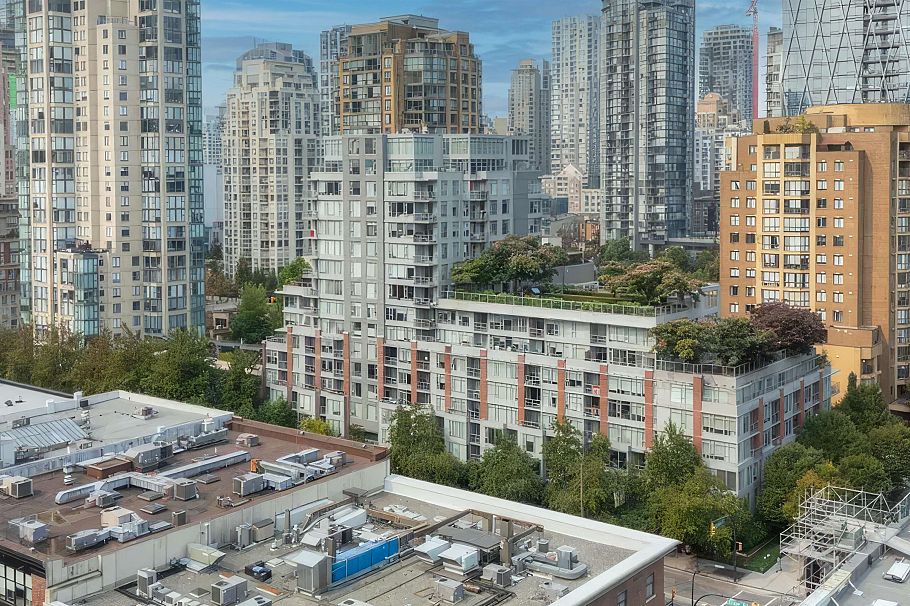 1305 1133 Homer Street Vancouver, BC - 1