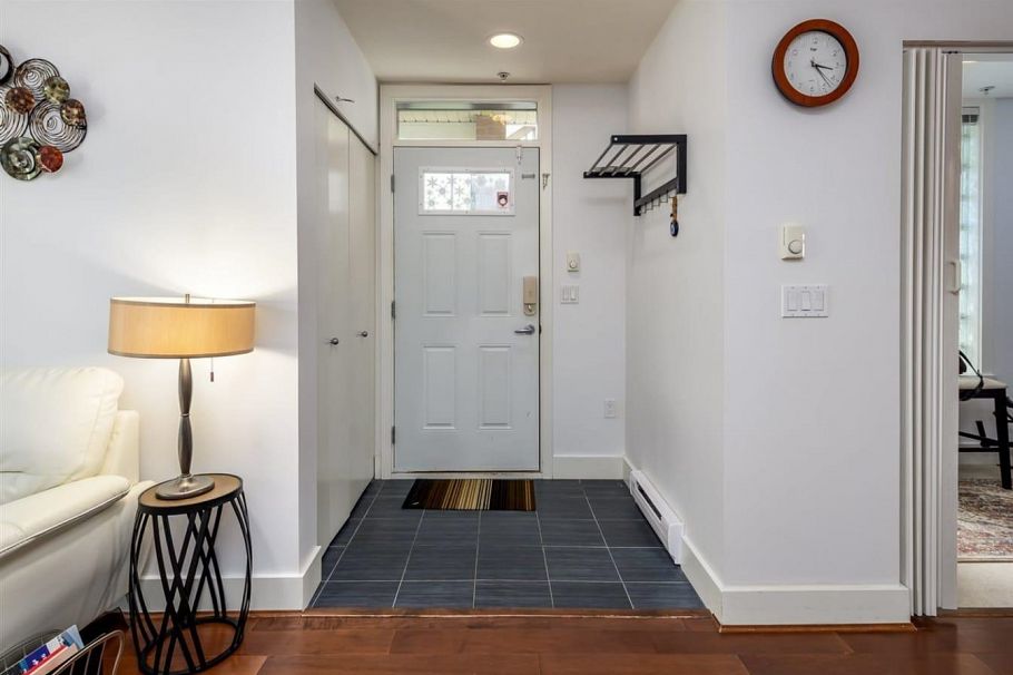 32 728 W 14th Street North Vancouver, BC - 11