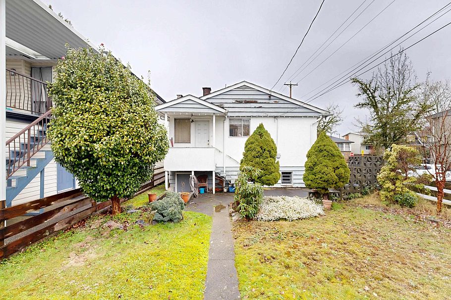 1415 Kaslo Street Vancouver, BC - 18