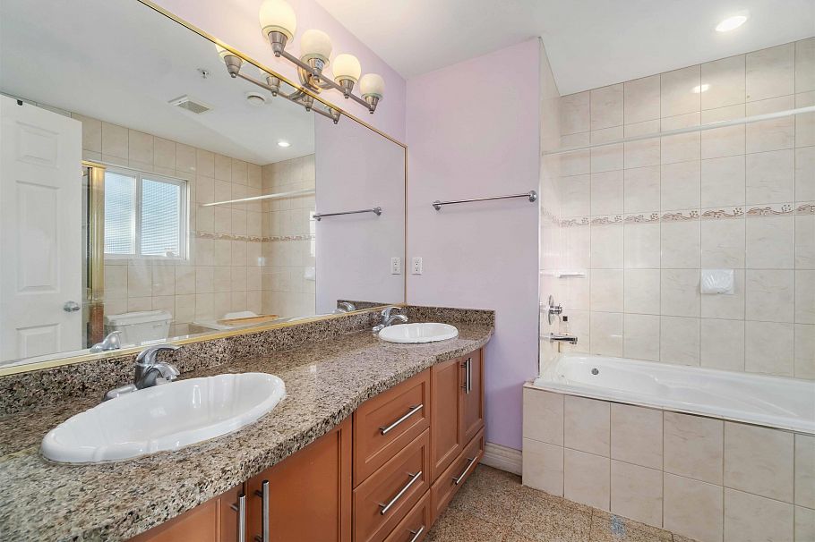 5396 Rhodes Street Vancouver, BC - 18