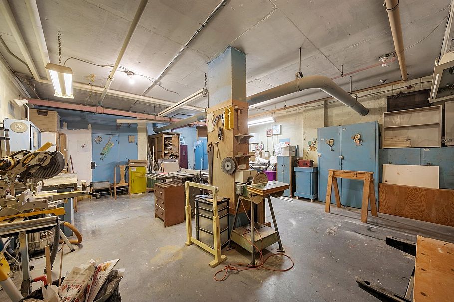 202 2012 Fullerton Avenue North Vancouver, BC - 16