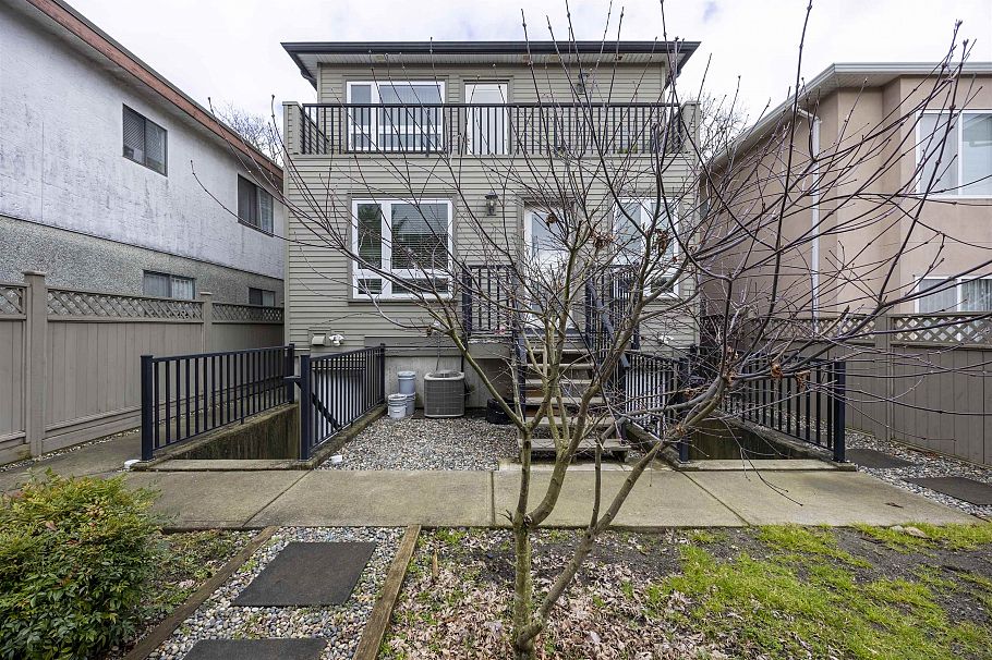 2118 Waverley Avenue Vancouver, BC - 5
