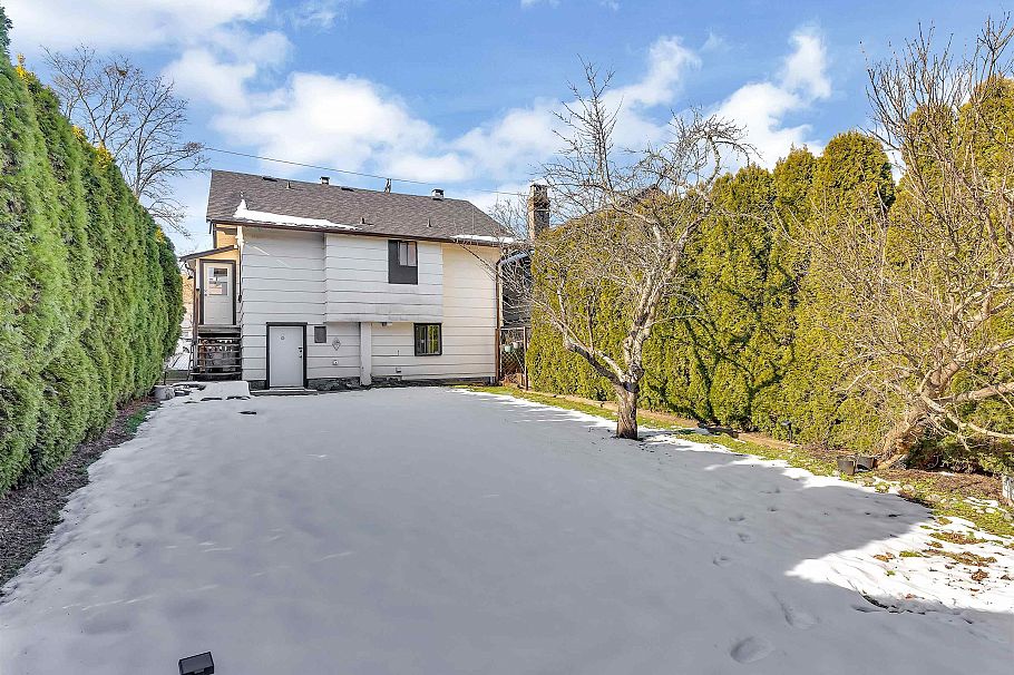 16 N Kaslo Street Vancouver, BC - 18