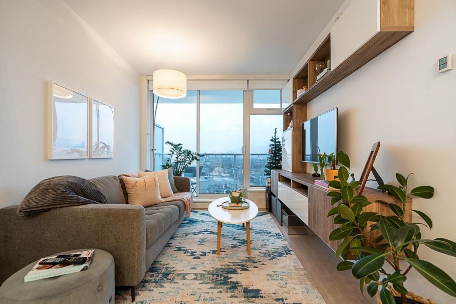 1106 4638 Gladstone Street Vancouver, BC - 4