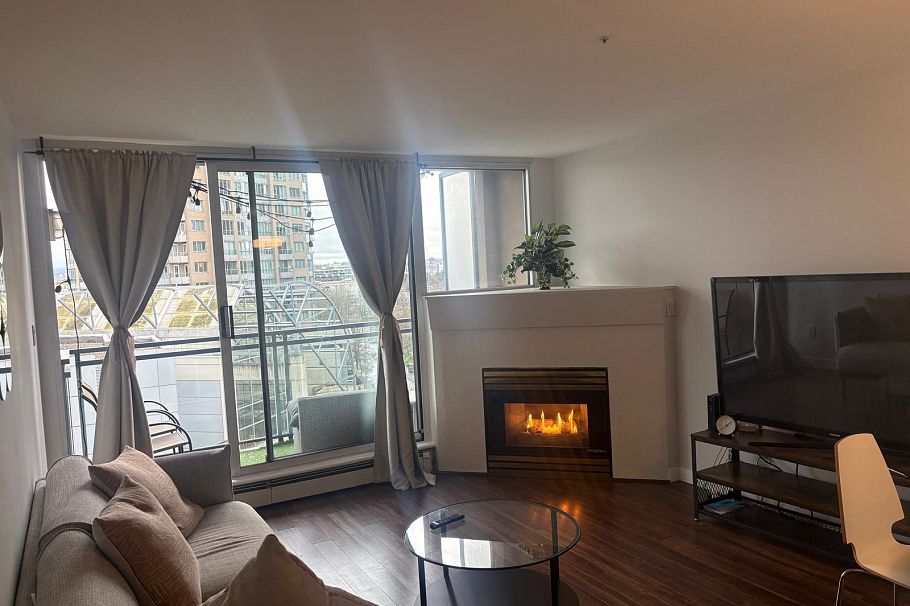 809 555 ABBOTT STREET, Vancouver BC V6B 6B9 Vancouver, BC - 12