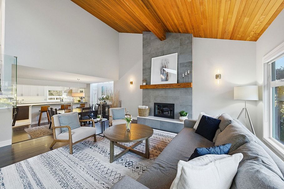 2023 Hill Drive North Vancouver, BC - 6