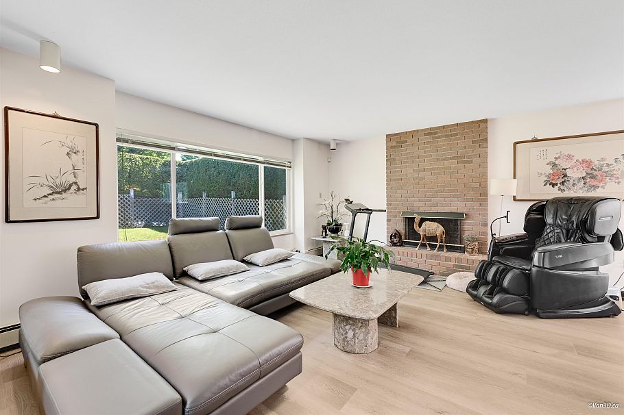 8607 Selkirk Street Vancouver, BC - 16