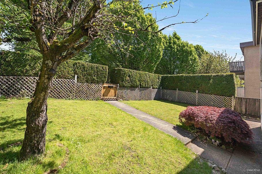 8607 Selkirk Street Vancouver, BC - 36