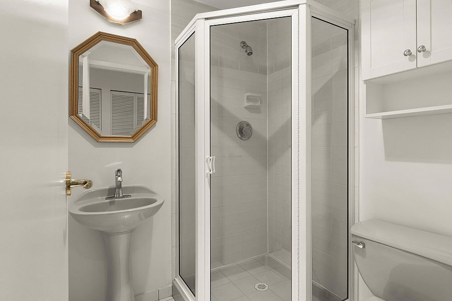 202 1551 Mariner Walk Vancouver, BC - 31