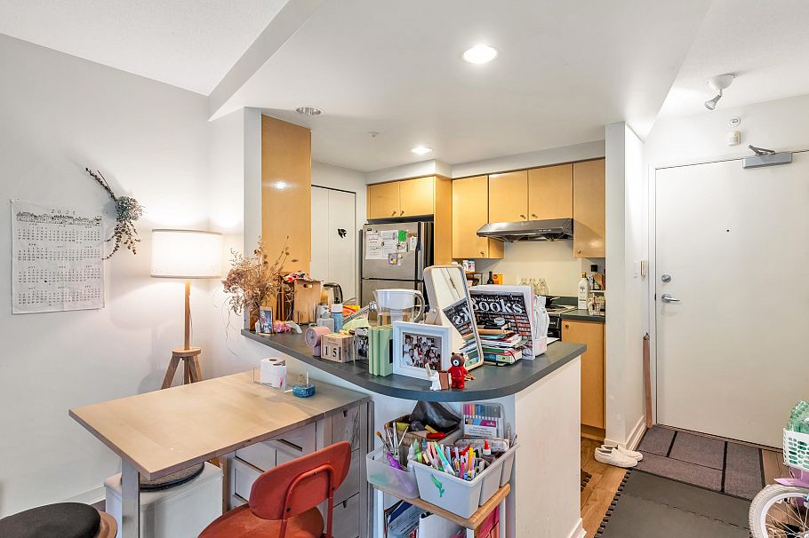 1001 1009 Expo Boulevard Vancouver, BC - 10