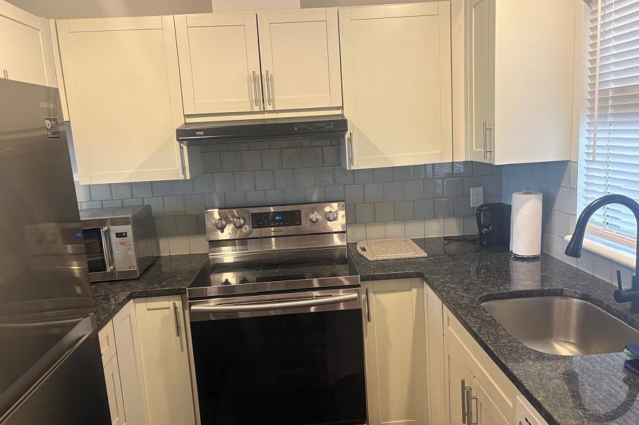 809 555 ABBOTT STREET, Vancouver BC V6B 6B9 Vancouver, BC - 2