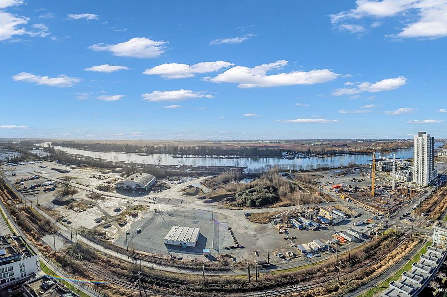 2306 3538 Sawmill Crescent Vancouver, BC - 23