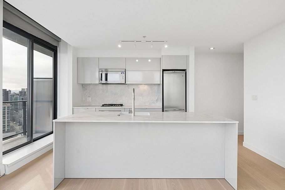 2904 108 W Cordova Street Vancouver, BC - 3