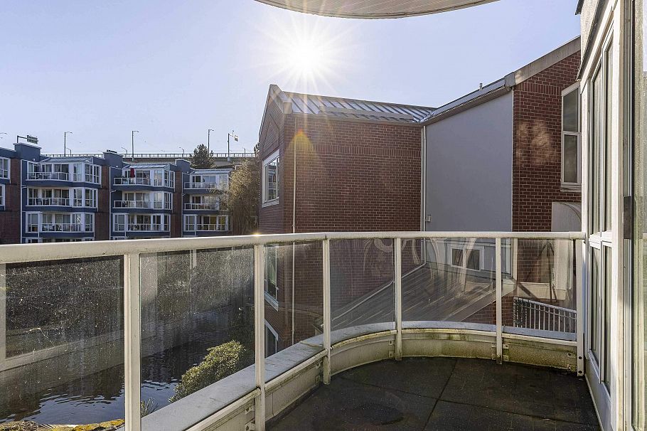 202 1551 Mariner Walk Vancouver, BC - 10