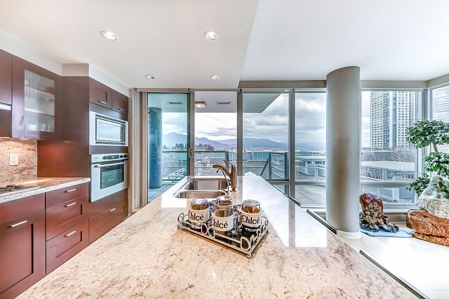 402 590 Nicola Street Vancouver, BC - 10