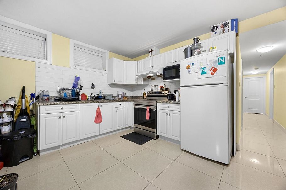 6830 Vivian Street Vancouver, BC - 35